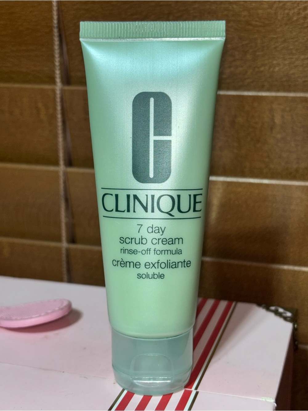 CLINIQUE 7 day scrub cream rinse-off formula